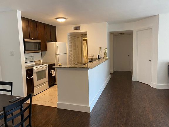 4th image of 10410 SW 157th Ct APT 205