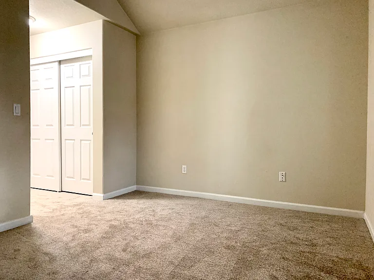4054 Aden Pl NE — Photo 13