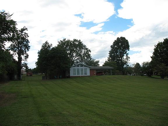 4th image of 2705 Conrad Dr