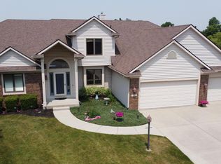 414 Timberlake Trl, Fort Wayne, IN 46804