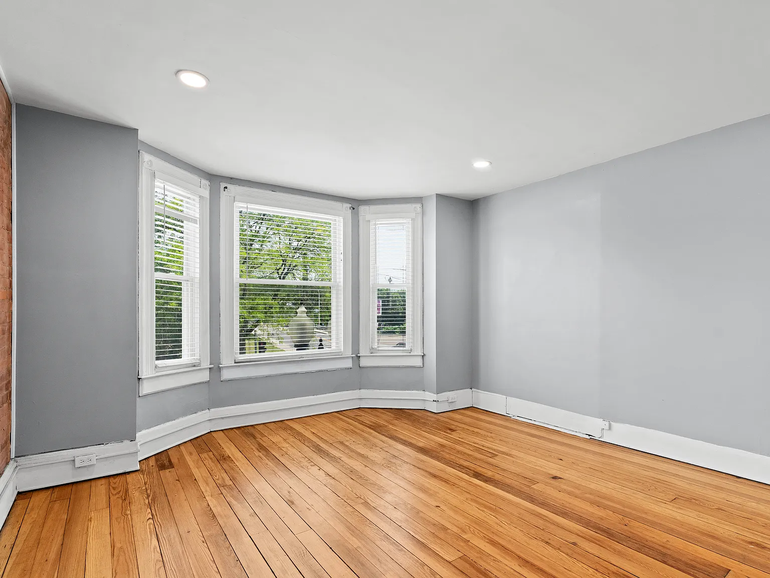 1 bed, 750 sqft, $1,299 — Photo 4