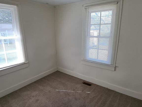 5th image of 2306 Bay St