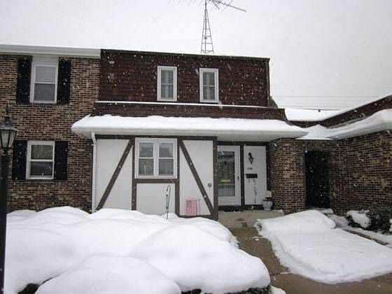 1st image of 2581 Stratford Dr