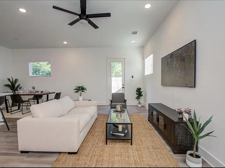 778 W Tidwell Rd #I — Photo 6