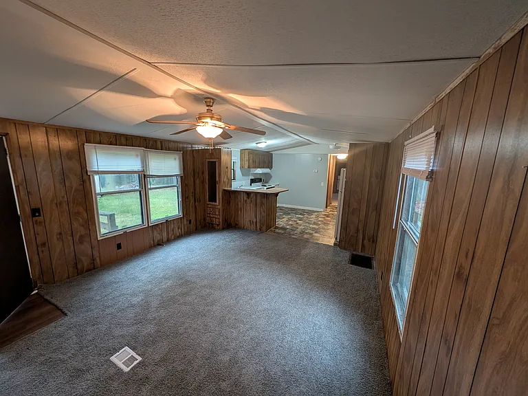 233 Ransdell Ln — Photo 1