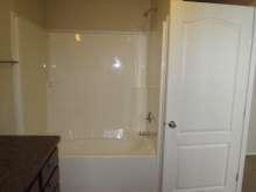 4th image of 514 Faraday Dr SE