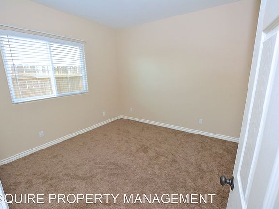 5th image of 935 Skeel Dr