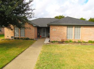 400 Dakota Dr, Joshua, TX 76058