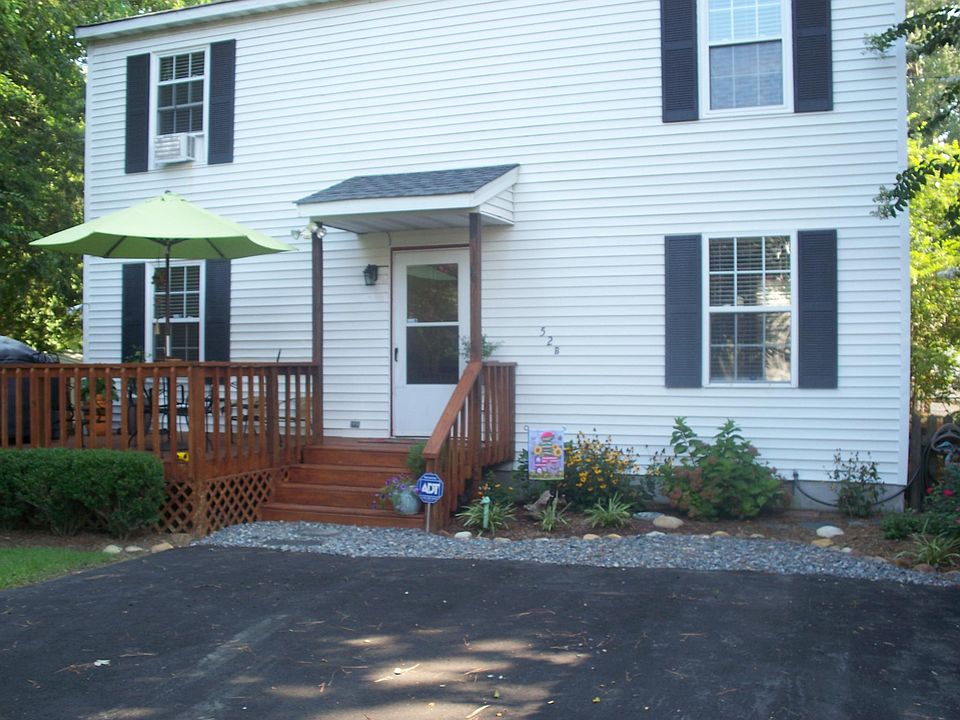 1st image of 52 Claremont Ave #B