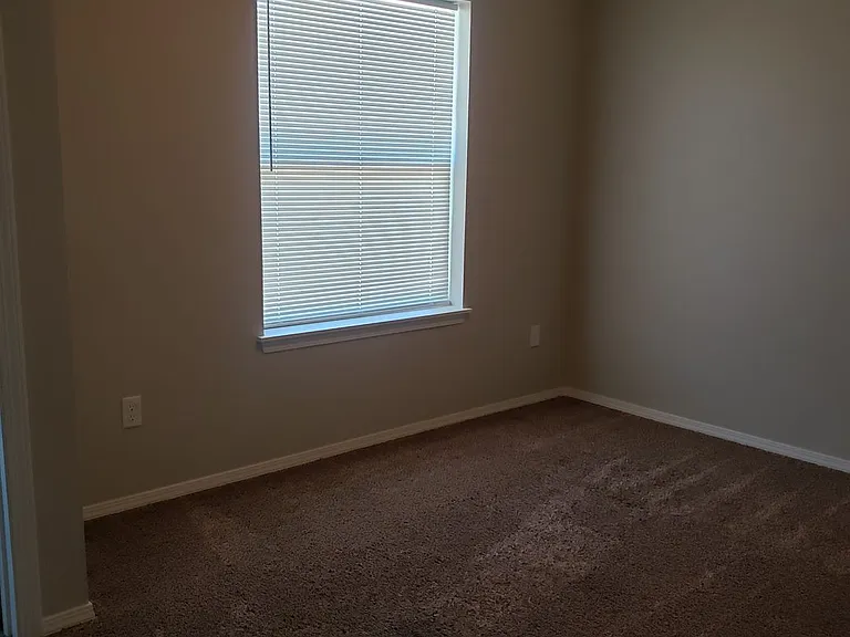 1452 N Allumbaugh St — Photo 13