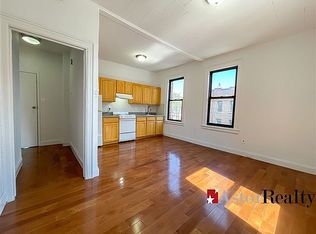 33-20 Broadway #3R, Astoria, NY 11106