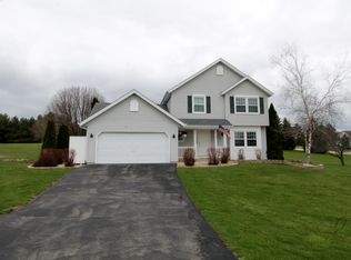 32615 Trail Ln, Burlington, WI 53105