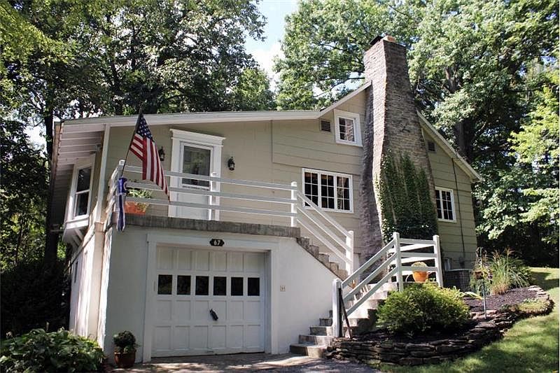 1st image of 67 Brookwood Pl