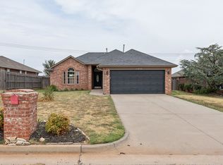 11933 NW 7th St, Yukon, OK 73099