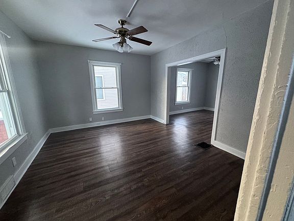 4th image of 1027 Sherman St SE
