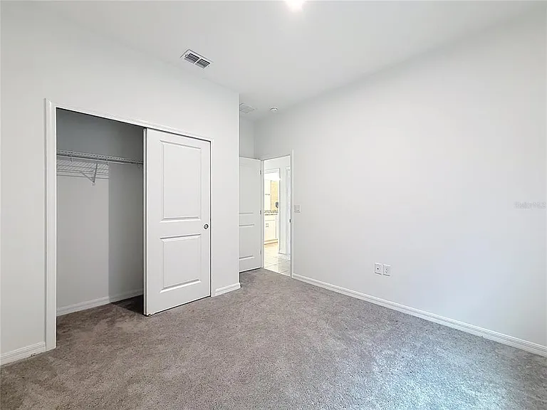 418 Quayside Ave — Photo 24