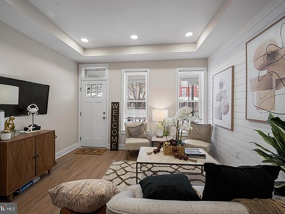 5th image of 2326 Sidney Ave