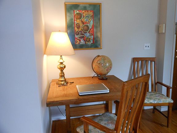 4th image of 4 Stanford Dr APT 3A