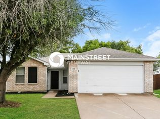 1100 Mazourka Dr, Arlington, TX 76001