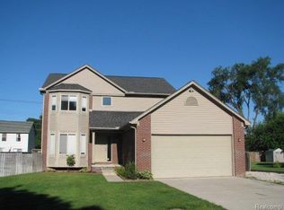 2858 Emmons Ave #1, Rochester, MI 48307