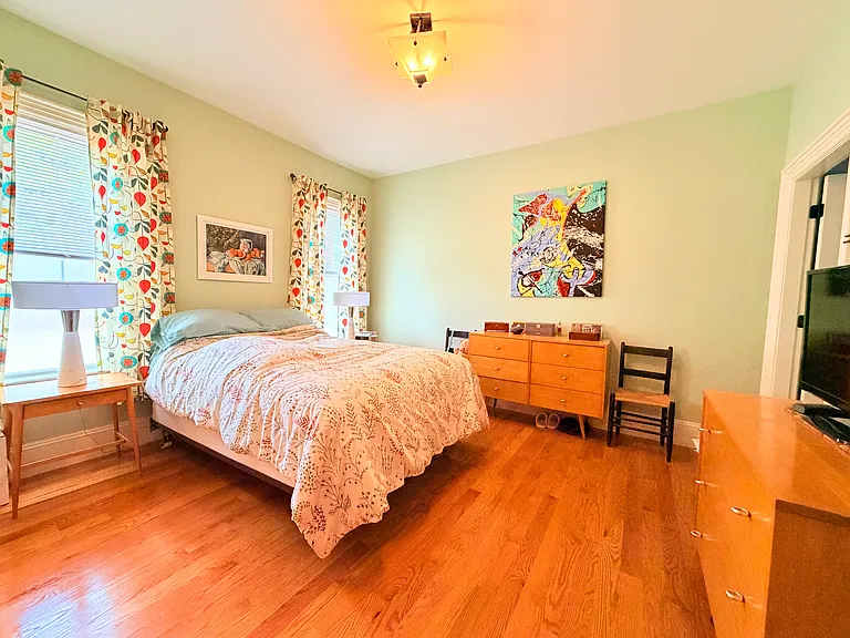 81 Walnut St #1 — Photo 11
