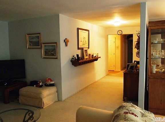 3rd image of 30 Pearsall Ave APT 3B