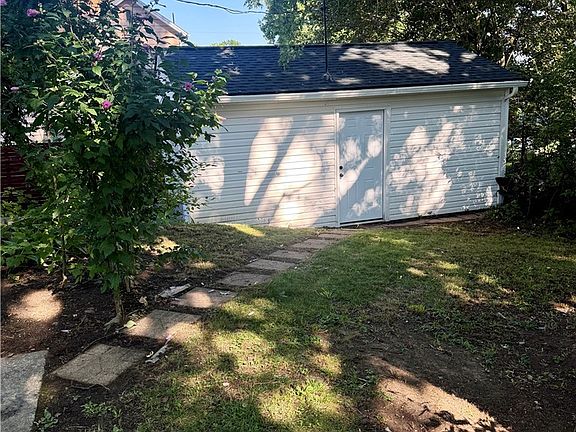 5th image of 8246 W Columbia St