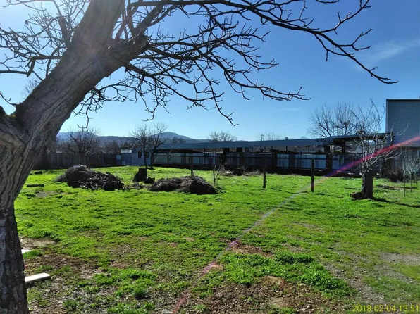 2951 Pamela Ln, Clearlake, CA 95422