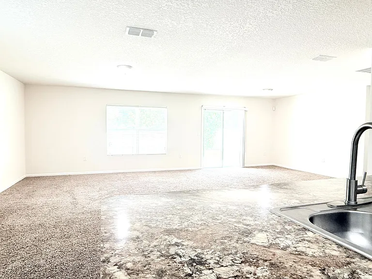 12306 Crossfield Dr — Photo 16