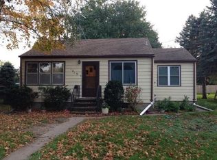 1019 2nd St SW, Faribault, MN 55021