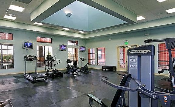 3rd image of 10201 Gateway Blvd