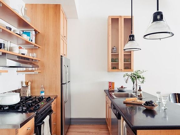 3rd image of 164 Atlantic Ave APT 4A