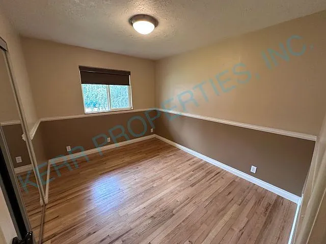 635 SE Juniper Ct E — Photo 14