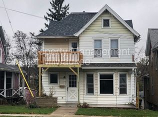214 W Sumner St, Hartford, WI 53027