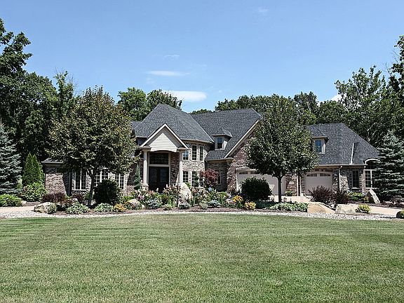 2nd image of 24656 Eagle Pointe