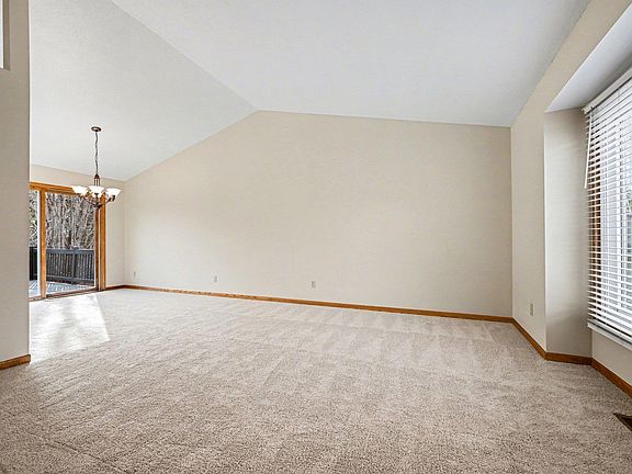 5th image of 3570 Coachman Rd