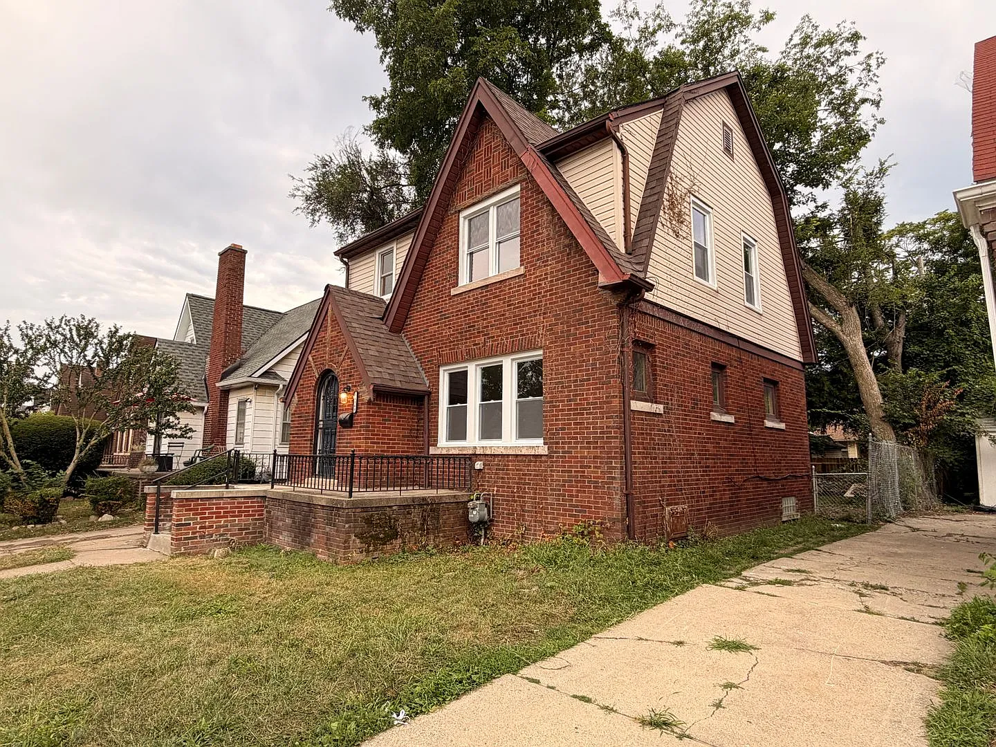 Section 8 welcomed at this Parc home — Photo 4