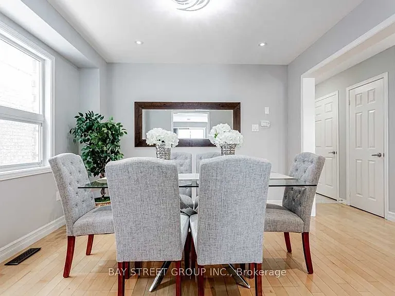 30 Delattaye Ave — Photo 13