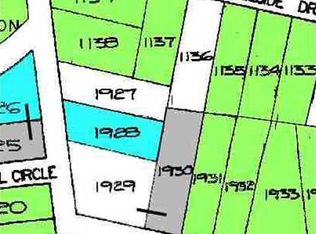 1136 Hillside Dr, Raymond, ME 04071