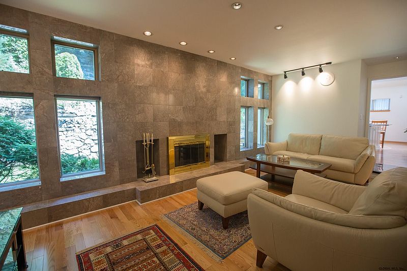 2nd image of 204 BENTWOOD Court