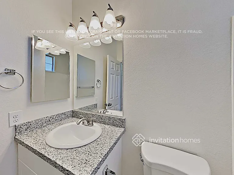 1513 E Douglas Ave — Photo 12