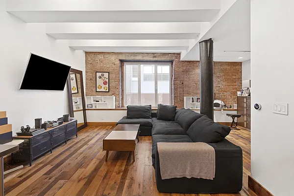 Rented by Compass | media 12