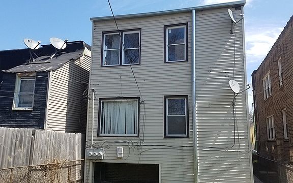 2nd image of 5706 S Damen Ave