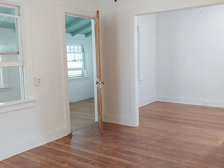 509 1st Ave S — Photo 11