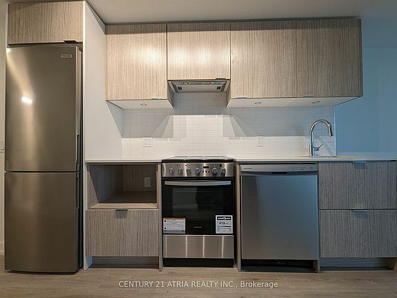 5th image of 395 Bloor St E #3811