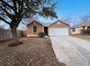 517 W 5th St, Converse, TX 78109