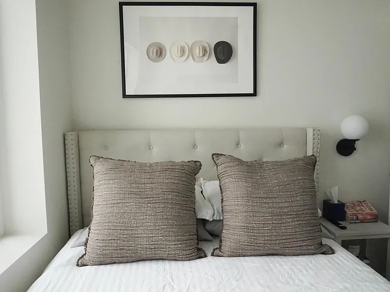 Guest bedroom