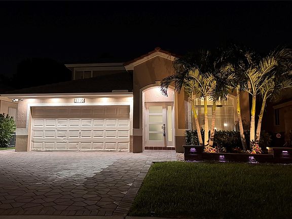 3rd image of 3710 Woodfield Court