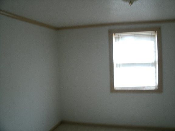 4th image of 1604 Graham St