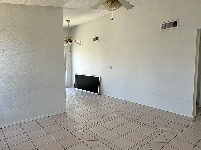 13485 Sunset Hills Dr — Photo 4